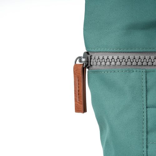 ORI FINCHLEY A CANVAS MEDIUM SAGE ZIP