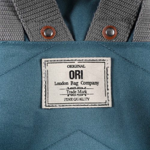 ORI FINCHLEY A MEDIUM CANVAS AIRFORCE LABEL