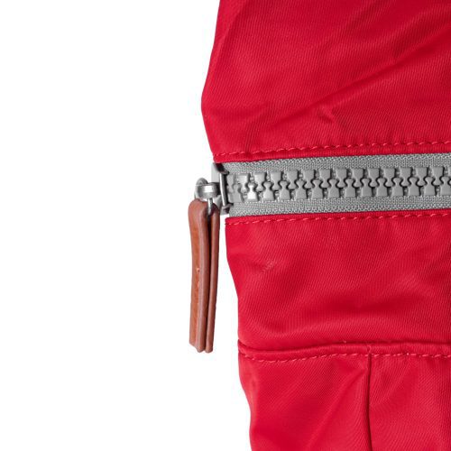 Ori Canfield B Medium Cranberry Zip